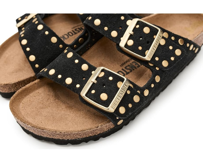 Биркенштоки Arizona Rivets из замши с клепками и пробковой стелькой