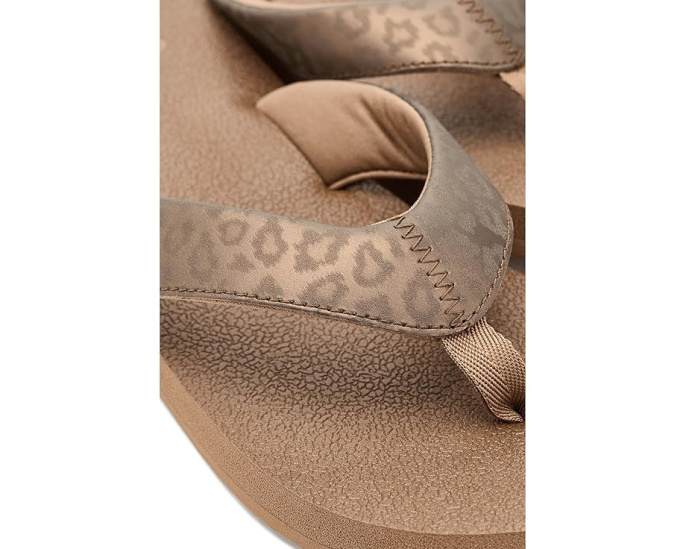 Сандалии Sanuk Yoga Mat II Leather с узором леопарда