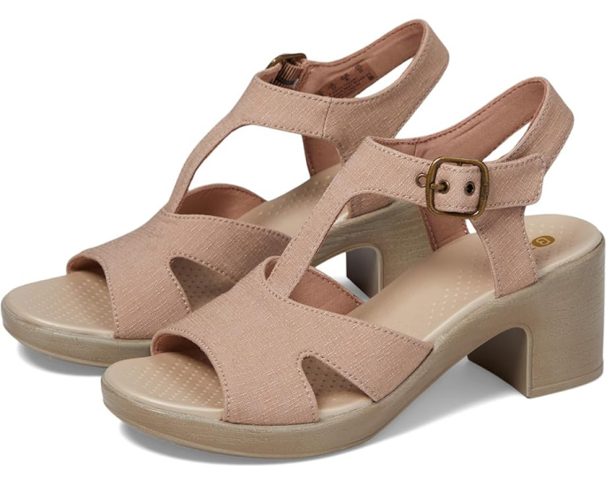 Босоножки Bzees Everly Strappy на блочном каблуке с технологией Cloud