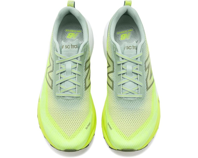 Кроссовки New Balance Fuelcell Supercomp Trail V2 с карбоном