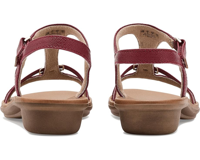 Сандалии Naturalizer Sofia на низком каблуке с технологией Contour+ Comfort