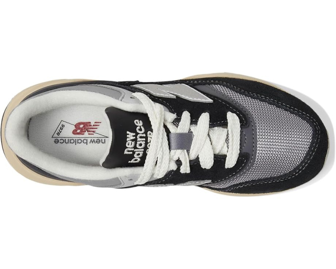 Кроссовки New Balance 997R с замшевым верхом