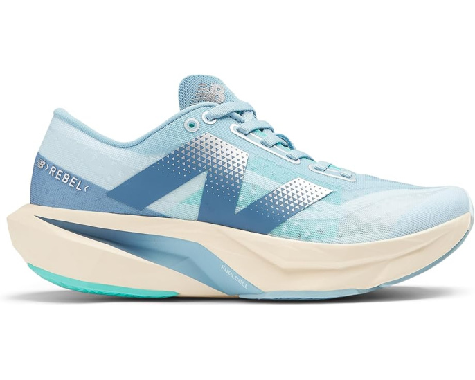 Беговые кроссовки New Balance FuelCell Rebel v4 с пеной FuelCell