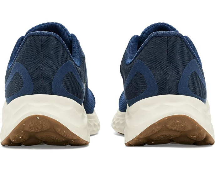 Кроссовки New Balance Fresh Foam Arishi v4 с амортизацией и сетчатым верхом
