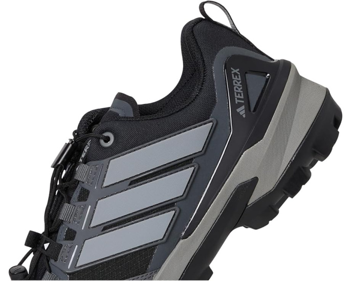 Треккинговые кроссовки Adidas Terrex Skychaser с технологией GORE-TEX®