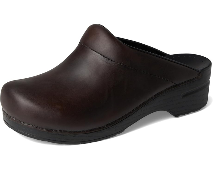 Клог Dansko Karl из прочной кожи для работы