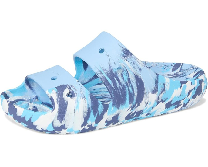 Классические сланцы Crocs с мраморным рисунком и двойными ремешками