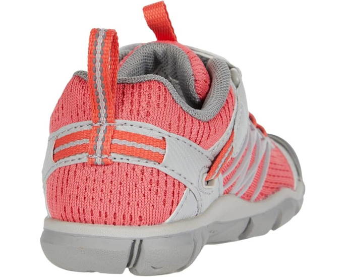 Детские кроссовки KEEN Kids Chandler CNX с защитным мыском и липучкой