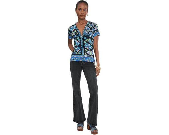 Футболка The Janie Favorite Button Neck Tee Delmira от Johnny Was