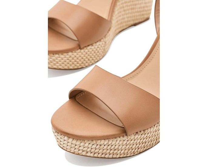 Босоножки Nine West Hanlow на танкетке черные