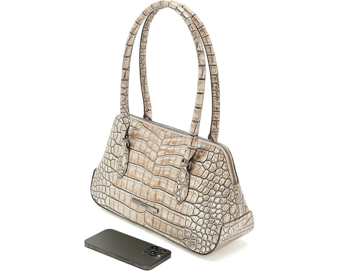 Сумка Jennifer от Brahmin с горизонтальным силуэтом