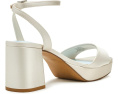 Сандалии Pendreya Platform Sandals на платформе и с квадратным каблуком от Vince Camuto