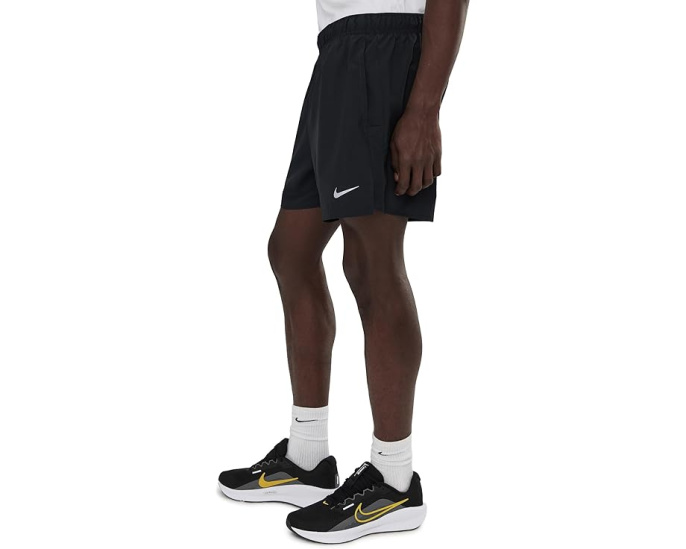 Шорты Nike Dri FIT Challenger 5 дюймов (12.7 см) с внутренними шортами