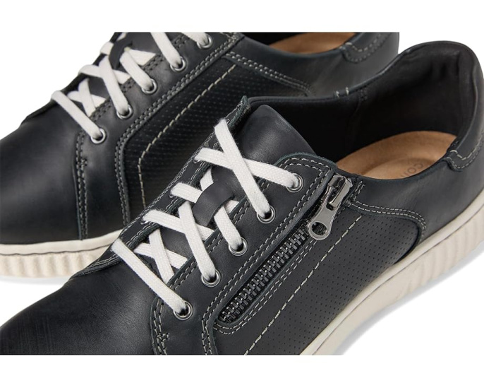 Кроссовки Clarks Caroline Janna из кожи с пеной Ultimate Comfort