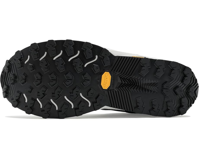 Кроссовки New Balance Fuelcell Rebel Trail для бега по бездорожью