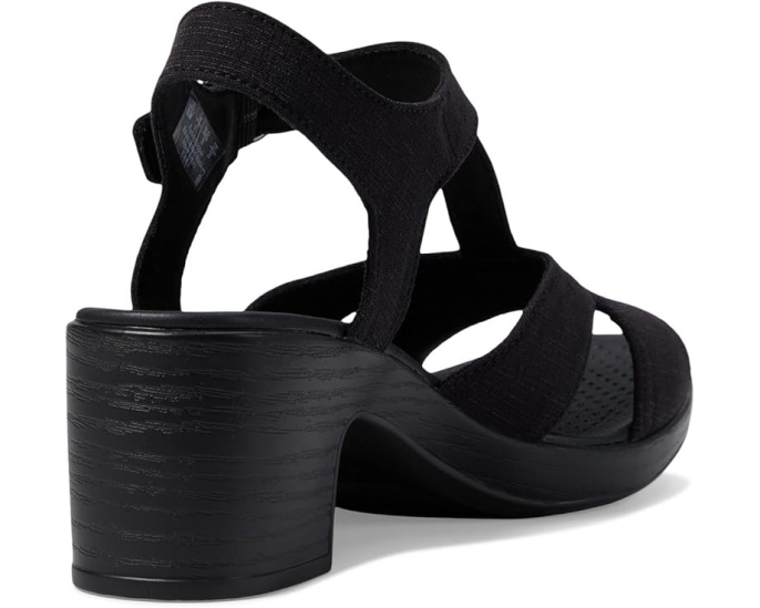 Босоножки Bzees Everly Strappy на блочном каблуке с технологией Cloud