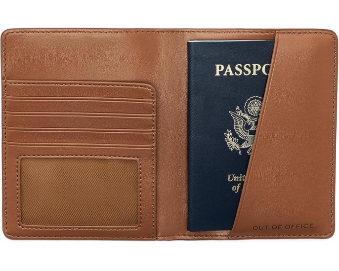 Обложка для паспорта из кожи Marc Jacobs The Leather
