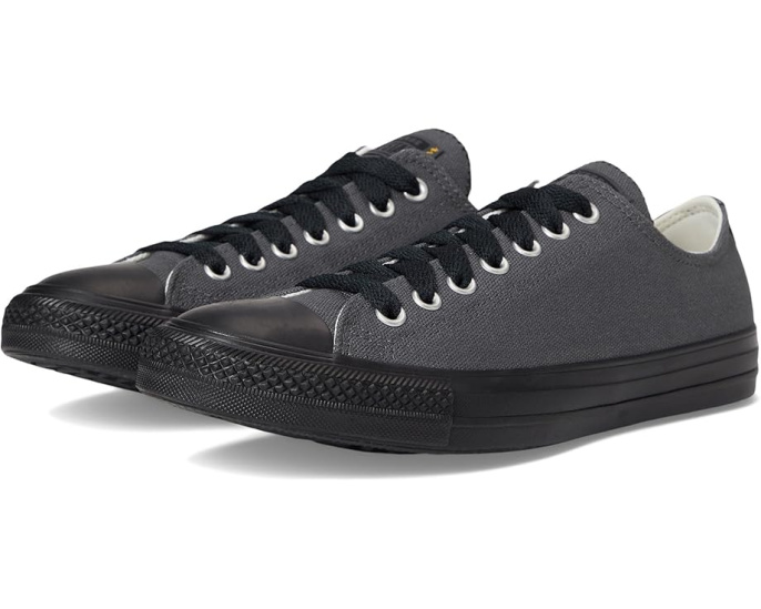 Кроссовки Converse Chuck Taylor All Star Low-Top с классическим силуэтом