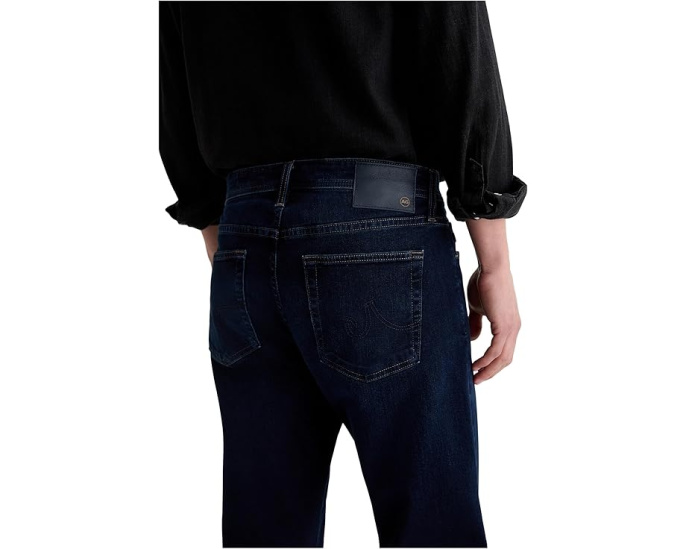 Классические джинсы Clint Bootcut от AG Jeans с расклешённым низом