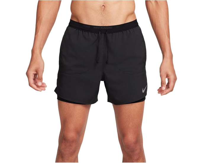 Беговые шорты Nike Dri-FIT Stride 2-в-1 5 дюймов (12.7 см) с защищенным карманом