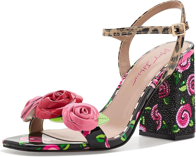 Туфли Krystle от Blue by Betsey Johnson с цветочным декором