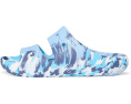Классические сланцы Crocs с мраморным рисунком и двойными ремешками