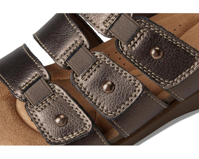 Сандалии Clarks Calenne Lily на трех ремешках с застежкой на липучке