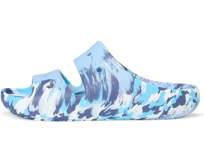 Классические сланцы Crocs с мраморным рисунком и двойными ремешками