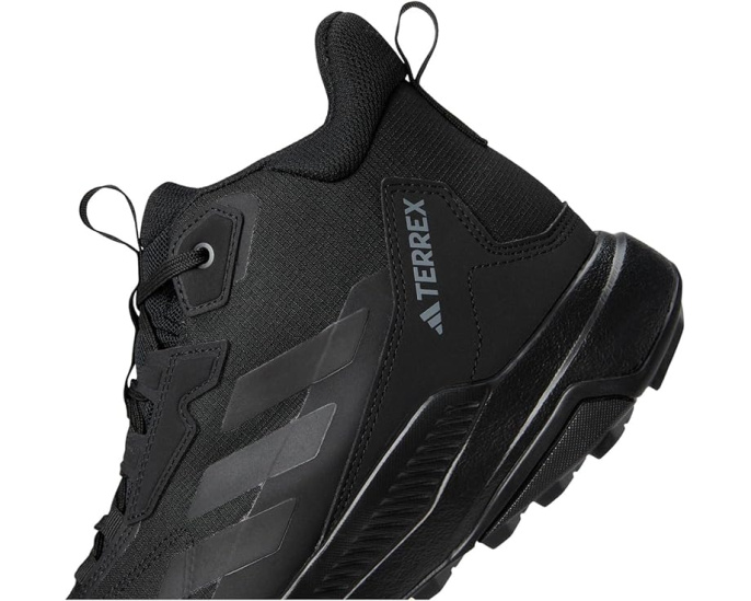Треккинговые ботинки Adidas Terrex Anylander Mid RAIN.RDY с водонепроницаемой конструкцией