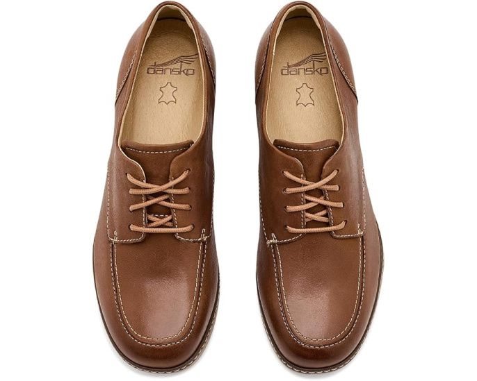 Туфли Maris на шнуровке от Dansko с каблуком из стопки