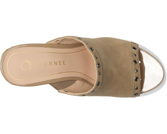 Босоножки Yari на танкетке от Journee Collection
