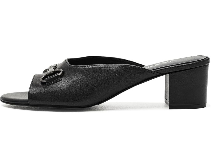 Босоножки Vaneli Olivia с цепочкой на устойчивом каблуке