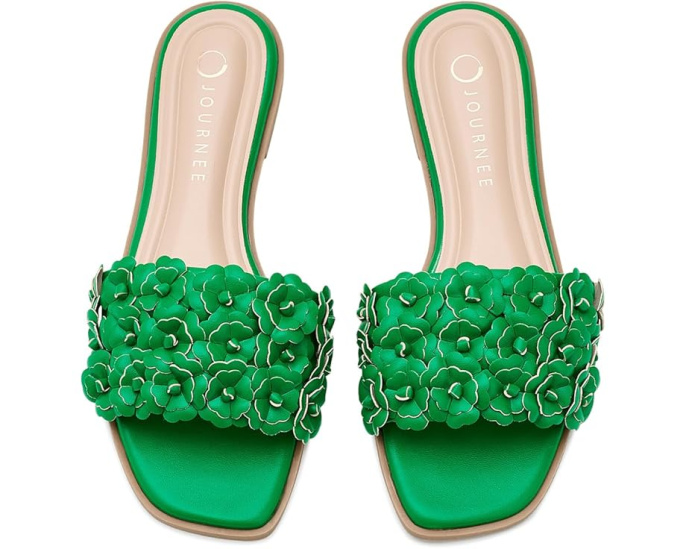Босоножки Azalea на платформе с цветочным декором Journee Collection