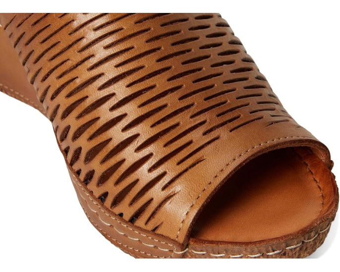 Сандалии Spring Step Cunacena на платформе с клином и открытым носком