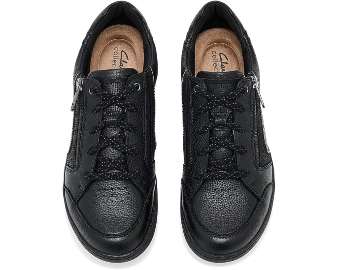 Кроссовки Clarks Bryianne Dazz из мягкой кожи с перфорацией