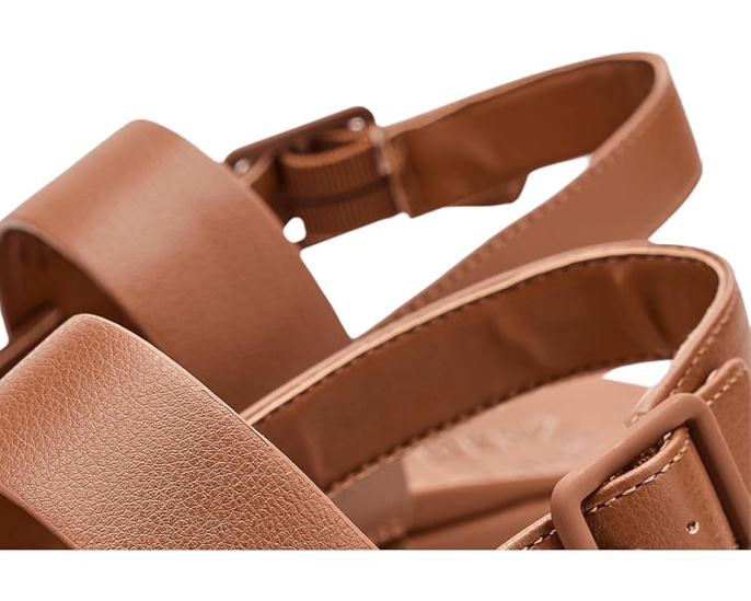 Сандалии Naturalizer Coast на платформе с ремешком через пятку и технологией Contour+ Comfort