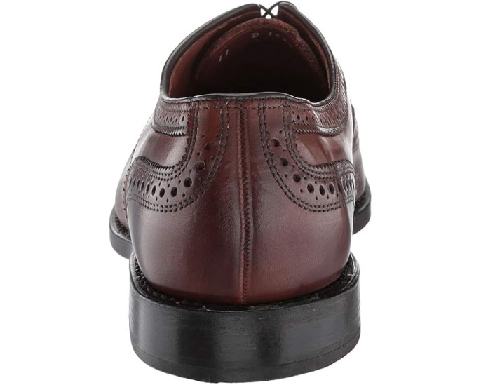 Оксфорды Allen Edmonds Strand с перфорацией и отделкой патina