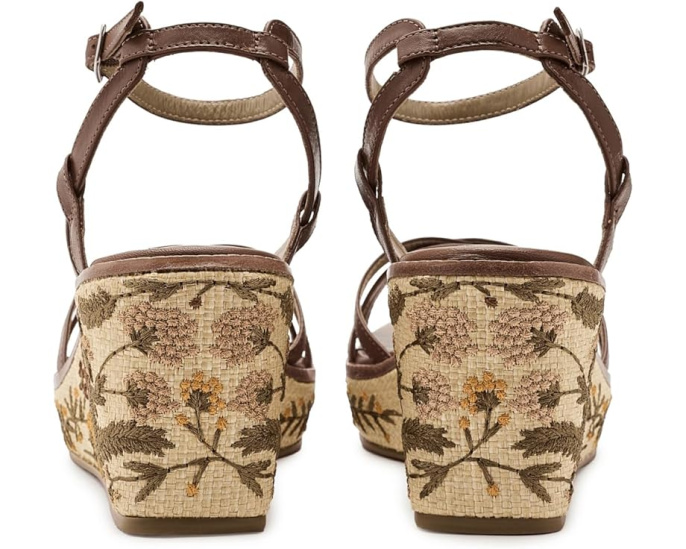 Сандалии Bernardo Cairo Embroidery с вышивкой рафия и танкеткой