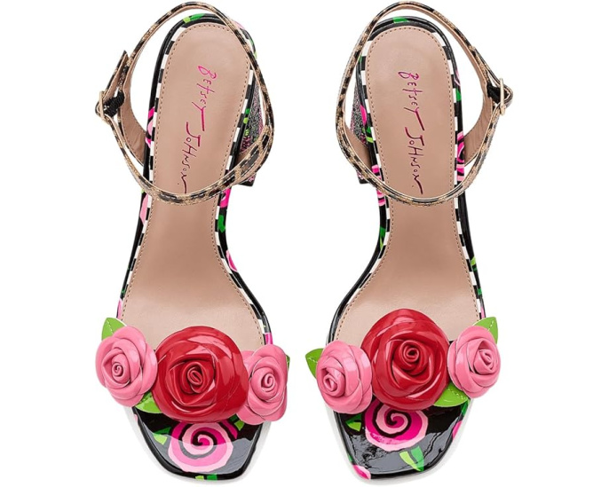 Туфли Krystle от Blue by Betsey Johnson с цветочным декором