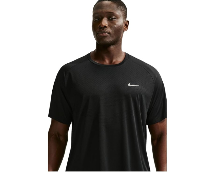 Беговой топ Nike Stride Dri-FIT Adv с коротким рукавом