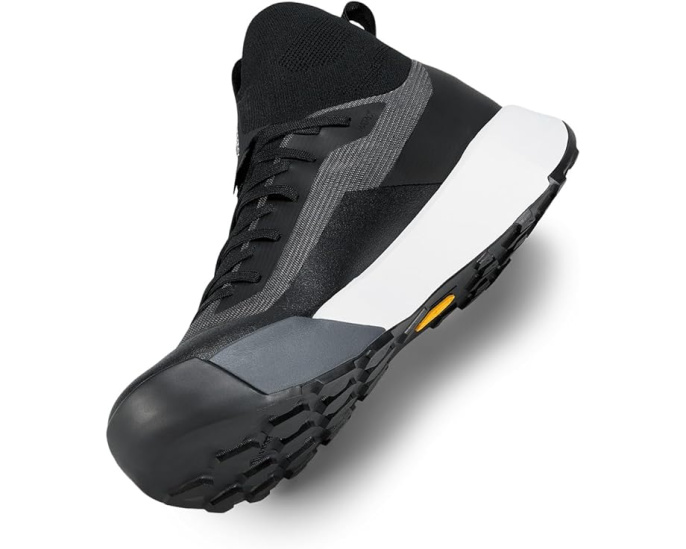 Легкие треккинговые ботинки Arc'teryx Vertex Speed с нейлоновым верхом