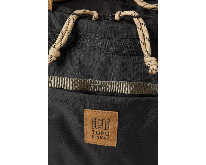 Сумка Mountain Cross от Topo Designs через плечо
