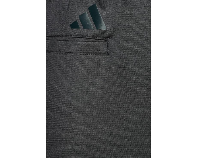 Шорты для гольфа Beyond Range от adidas Golf с регулируемым поясом