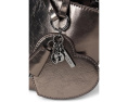 Мини-сумка GUESS Bolena с металлическим блеском и съемным ремнем