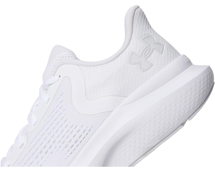 Кроссовки Under Armour Charged Rogue 5 с амортизирующей стелькой