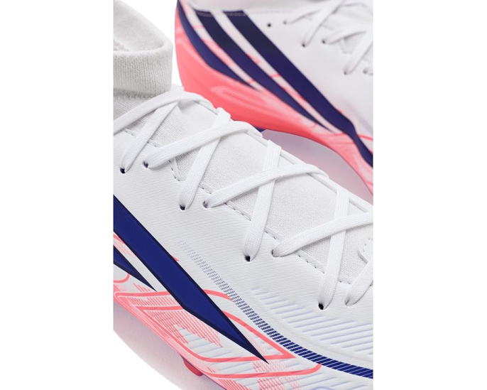 Бутсы Adidas F50 Hyperfast Club с шипами для жесткого и универсального покрытия
