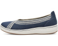 Слипоны Breezesky Air от Clarks с эластичными вставками и стелькой Cloudsteppers