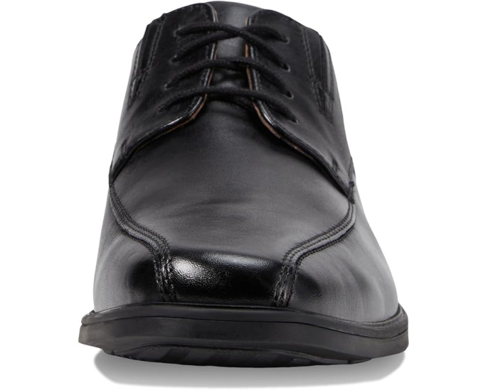 Оксфорты Clarks Tilden Walk с эластичными вставками и стелькой OrthoLite