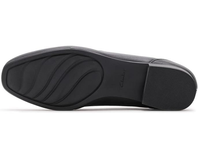 Лоферы Clarks Juliet Mia с квадратным носком и низким каблуком из кожи