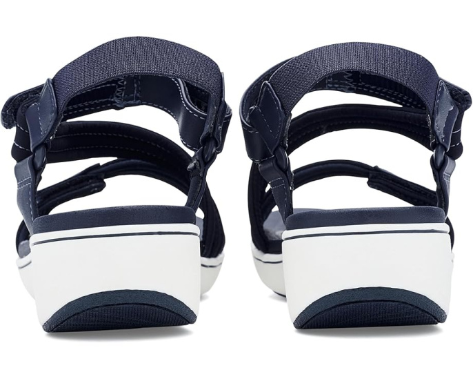 Сандалии Clarks Breezerae Sun на платформе с регулируемыми ремешками